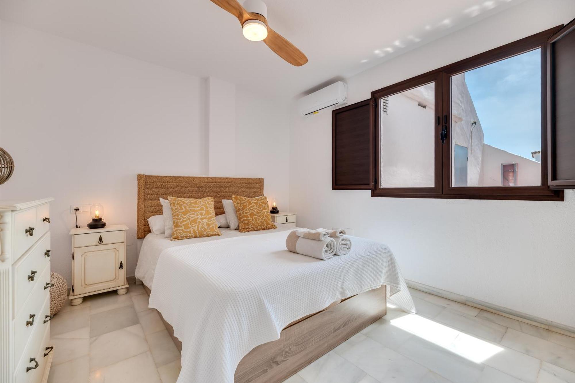 Apartamento Con Amplio Porche Y Bbq Бенальмадена Екстер'єр фото